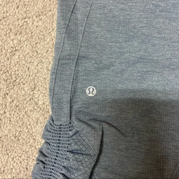 LULULEMON In The Flow II Seamless Cropped Legging Women’s Size 8 - Picture 6 of 9